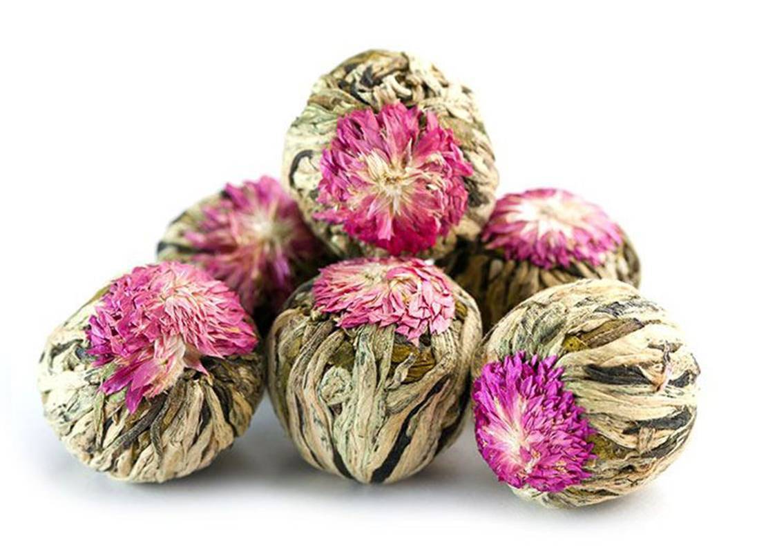 Связанный чай. Китайский элитный чай gutenberg юй лун тао ( нефритовый персик дракона). Чай раскрывается цветком как называется. Связанный чай жасмин клевер. Чай цветок распускается.