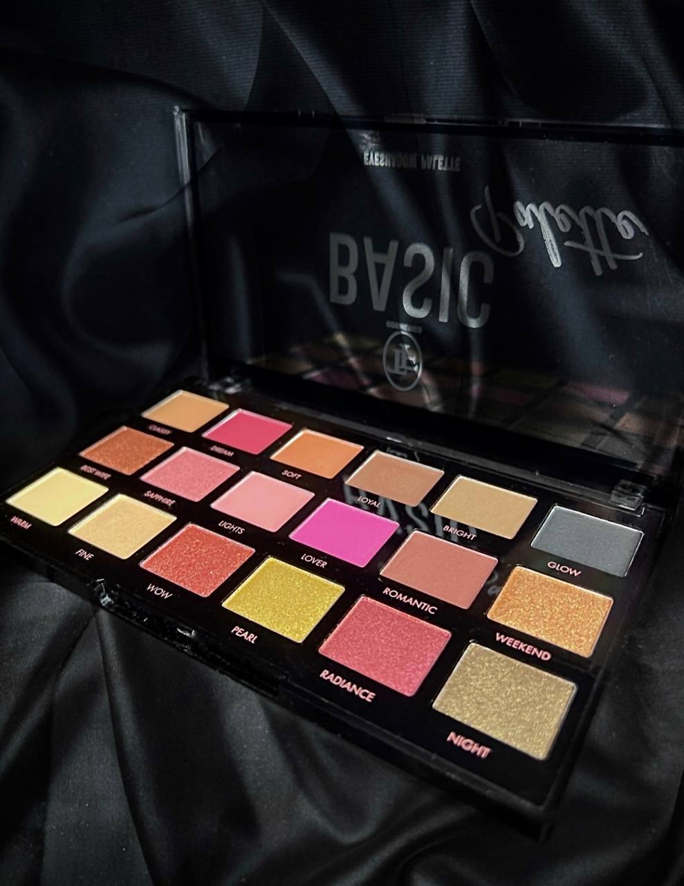 .TF Тени для век палетка 18 цветов BASIC PALETTE ROSE CHAMPAGNE роз шампанское  CTE42 ( ср год 2025