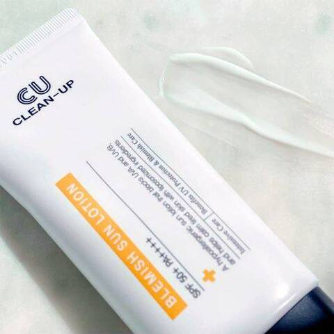 ДНЕВНОЙ УСПОКАИВАЮЩИЙ КРЕМ-ЛОСЬОН CU CLEAN-UP BLEMISH SUN LOTION SPF 50+ PA++++