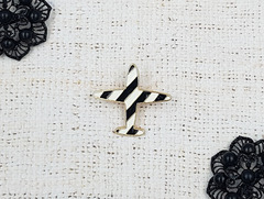 Брошь, р. 4,2х4 см