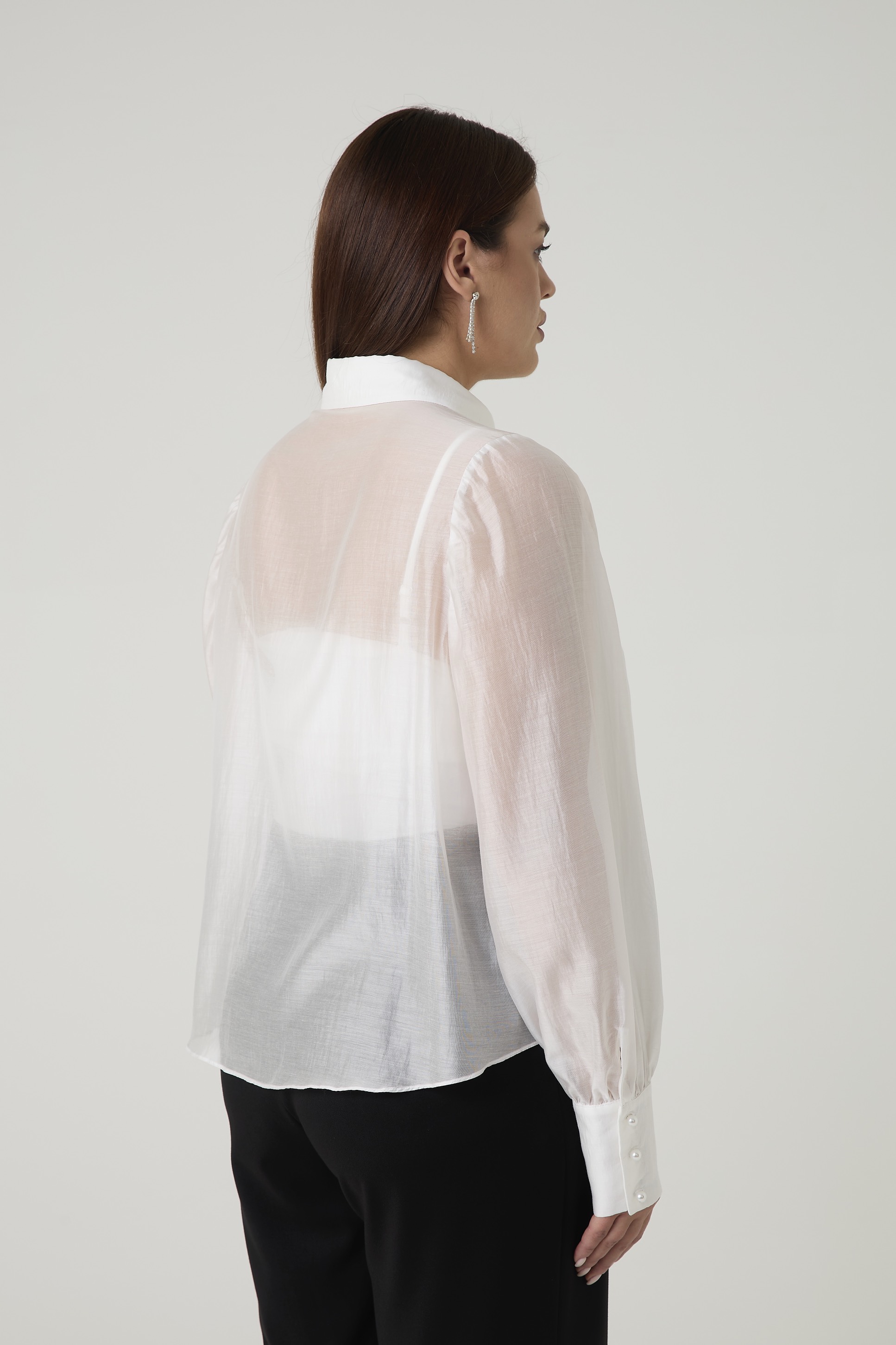 Блузка из тенселя с декоративной отстрочкой, белый