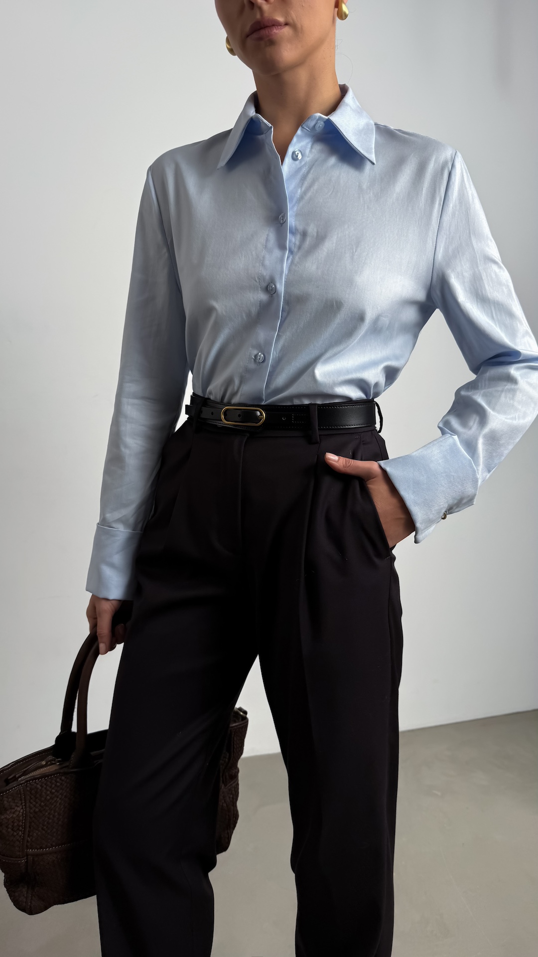 Рубашка из костюмного хлопка с манжетами и запонками