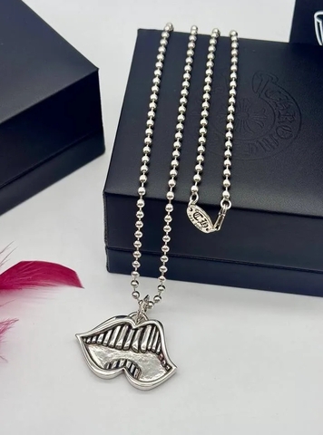 Колье-цепочка с подвеской LIPS (ГУБЫ) в стилистике CHROME HEARTS