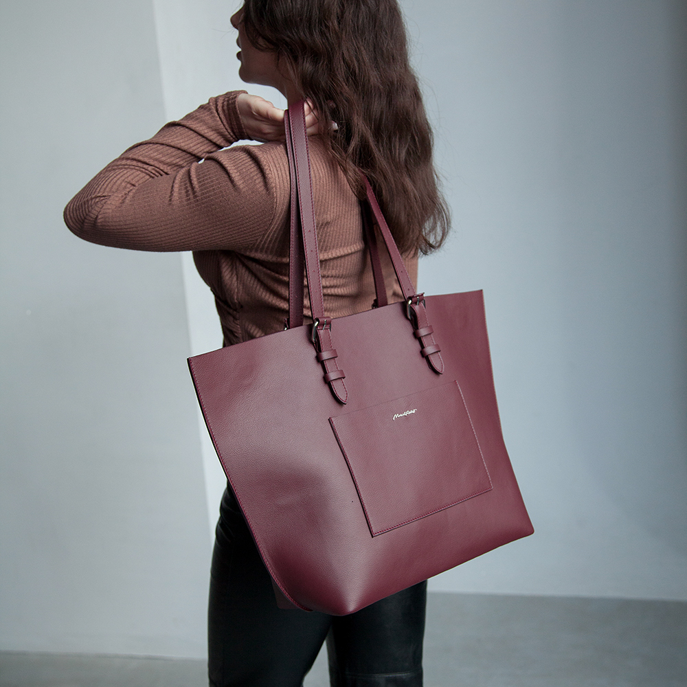 Женская кожаная сумка шоппер бордового цвета