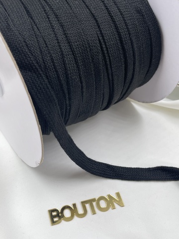 Шнур плоский чёрный метражом 12 мм