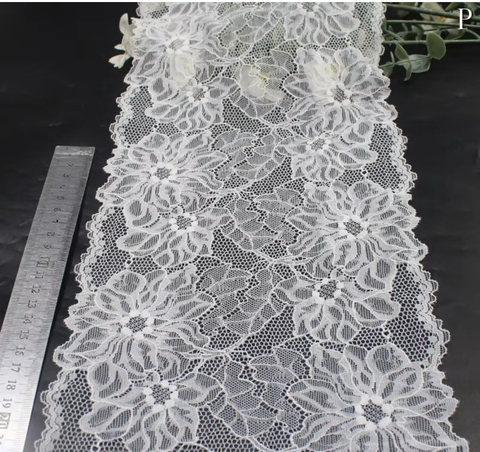 Кружево эластичное белое 20 см