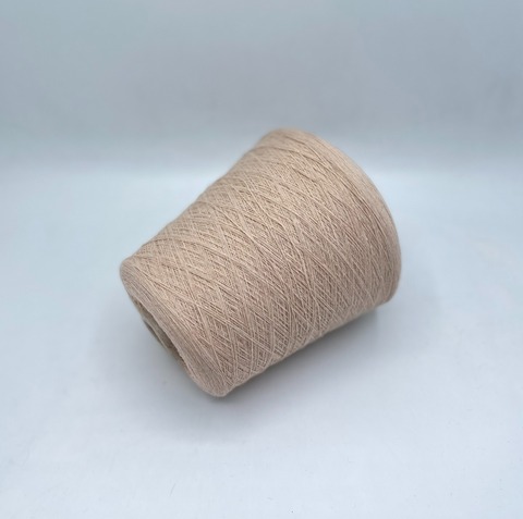 Бобинная пряжа (пр.Италия),1500м/100 гр. 80%шерсть, 20%полиамид, цвет-Бежевый,арт-31822