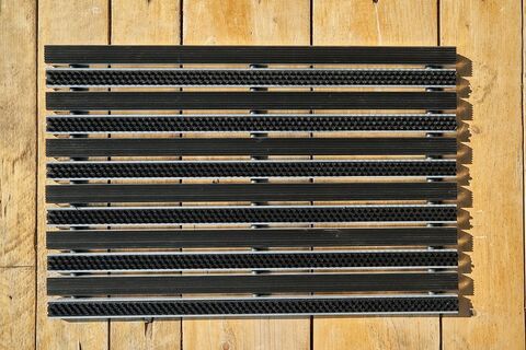 Придверная решетка Gidrolica Step – резина + щетка, 390×590 мм