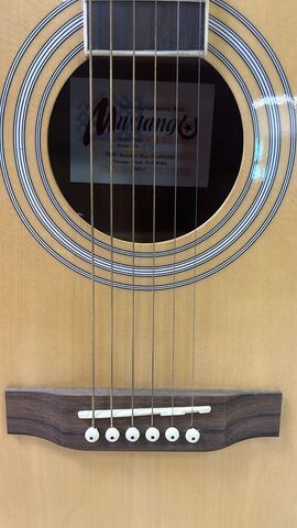 Mustang MF24CE - Электроакустическая гитара с вырезом 4EQ, верхняя дека ель фанера/гриф нато+палисандр