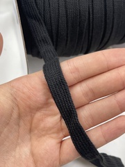 Шнур плоский чёрный метражом 12 мм