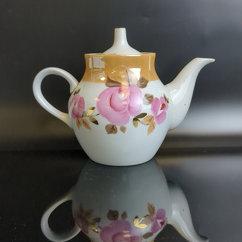 Чайник заварочный фарфоровый Дулево ФЗ роспись розы, золочение, перламутр, 14 см, (объём -? мл), винтаж СССР 1990 гг