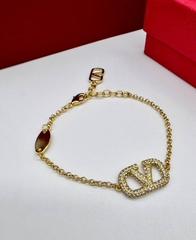 braslet-valentino-s-podveskoj-s-kub-cirkoniyami-v-pozolote-lux