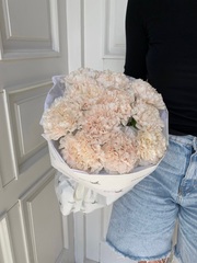 Моно букет из нежных диантусов