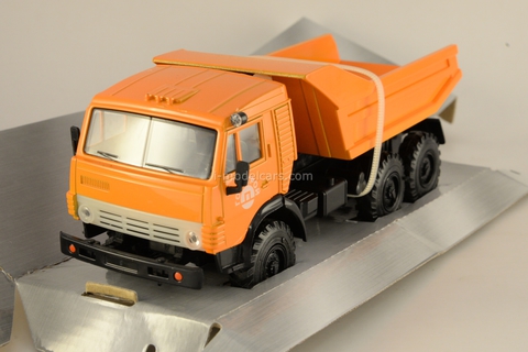 KAMAZ-4310 Tipper 1:43 Technopark