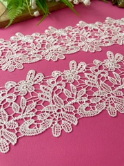 Кружево широкое, белое ажурное, для рукоделия, ширина 8,5 см, длина 2,1 м