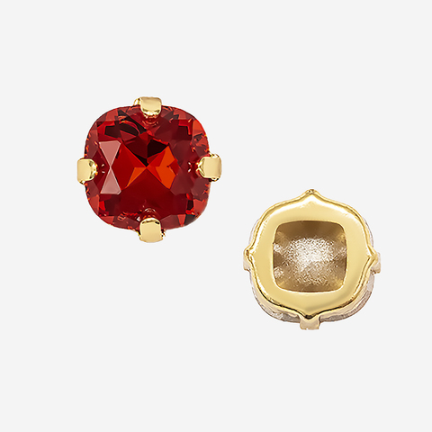 Кристалл Кушон (Сushion) в цапах, оттенок "Светлый Сиам"/"Light Siam", 9,2мм, позолота