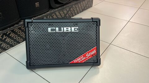 ROLAND CUBE-STEX гитарный комбо