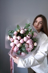 Букет из пионов «Мсье Жуль Эли»