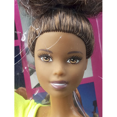 Барби в салатовом топе. Безграничные движения - КОРОБКА ПОВРЕЖДЕНА!