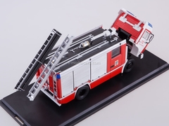 KAMAZ-43253 AC-3,2-40 St. Petersburg fire engine 1:43 Start Scale Models (SSM)