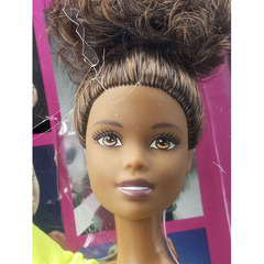 Барби в салатовом топе. Безграничные движения - КОРОБКА ПОВРЕЖДЕНА!