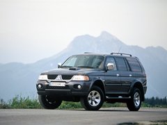 Чехлы на Mitsubishi Pajero Sport 1998–2008 г.в.