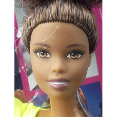 Барби в салатовом топе. Безграничные движения - КОРОБКА ПОВРЕЖДЕНА!