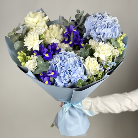 Авторский букет с ирисами и гортензиями (L)