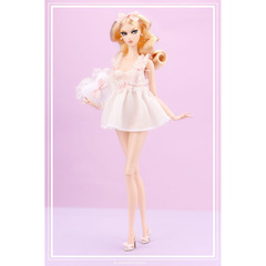 Мизи Долина Кукол Блондинка в Белой Ночнушке Глория