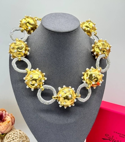 84581- Колье сюрреализм в стиле Schiaparelli с подвесками с микрожемчугом