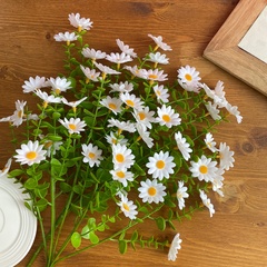 Ромашки белые луговые искусственные, 7 веток, 28 голов, букет 44 см, 2 букета.
