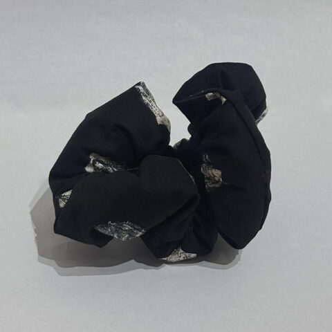 Резинка для волос Girls and Women Scrunchy Puffered Black Alkonost