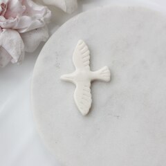 Подвеска Птица голубь, белый, M, 41*27 мм, S022