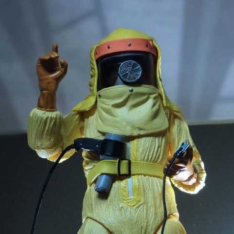 Фигурка Макфлай в химзащите из фильма Назад в будущее