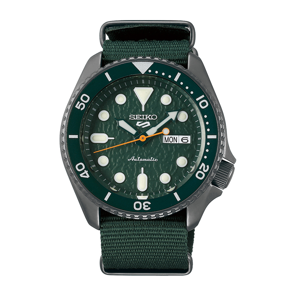 

Наручные часы Seiko, 5 Sports SRPD77K1S