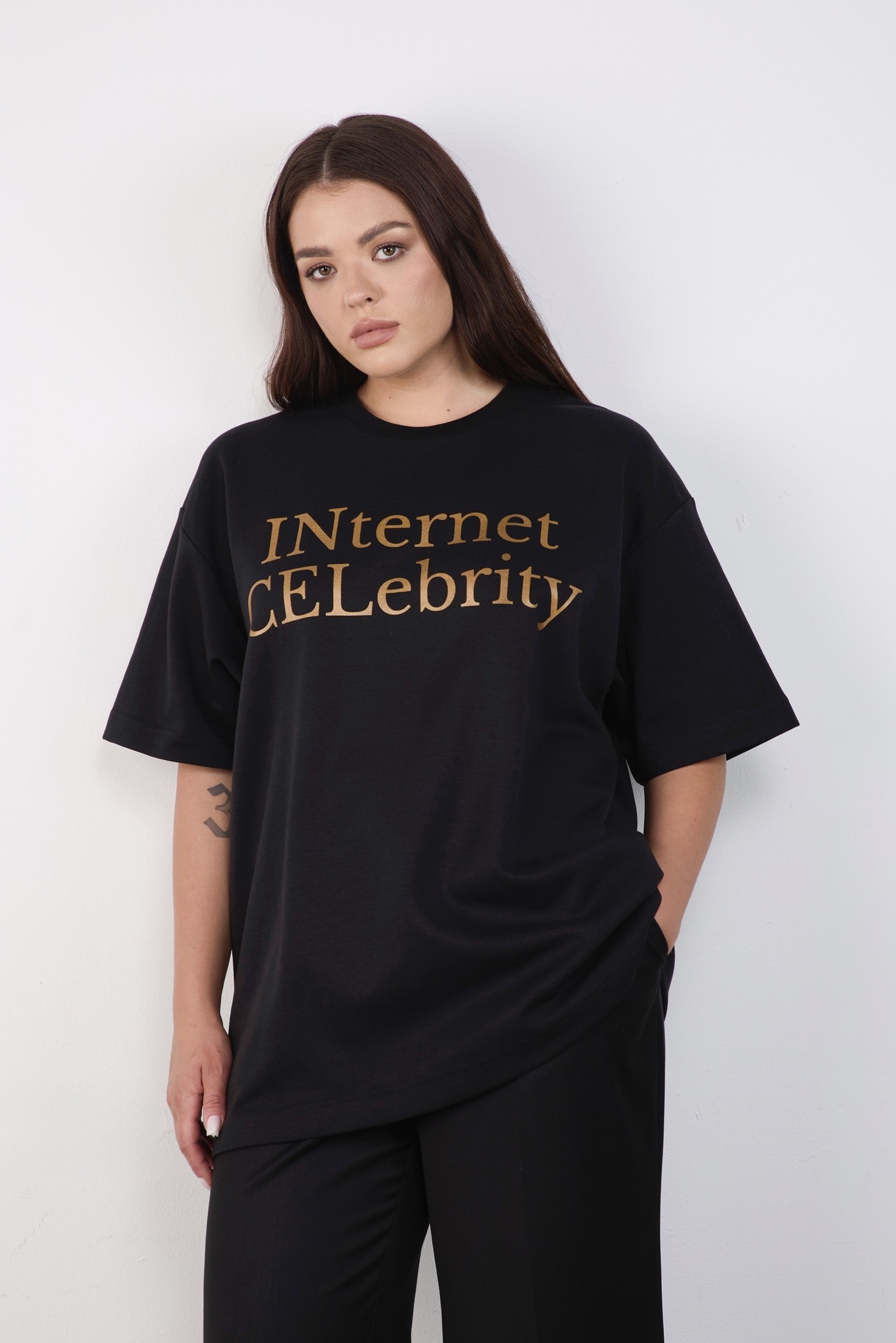 Футболка Internet Celebrity, черный