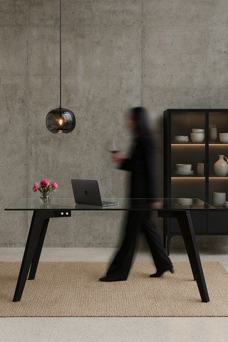 Дизайнерский стол STRIPE GLASS black