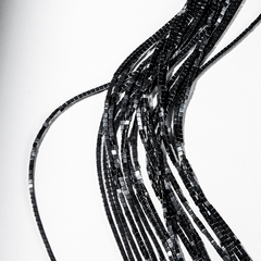 Гематин (гематит), оттенок "Gun Metal", кубик 2мм