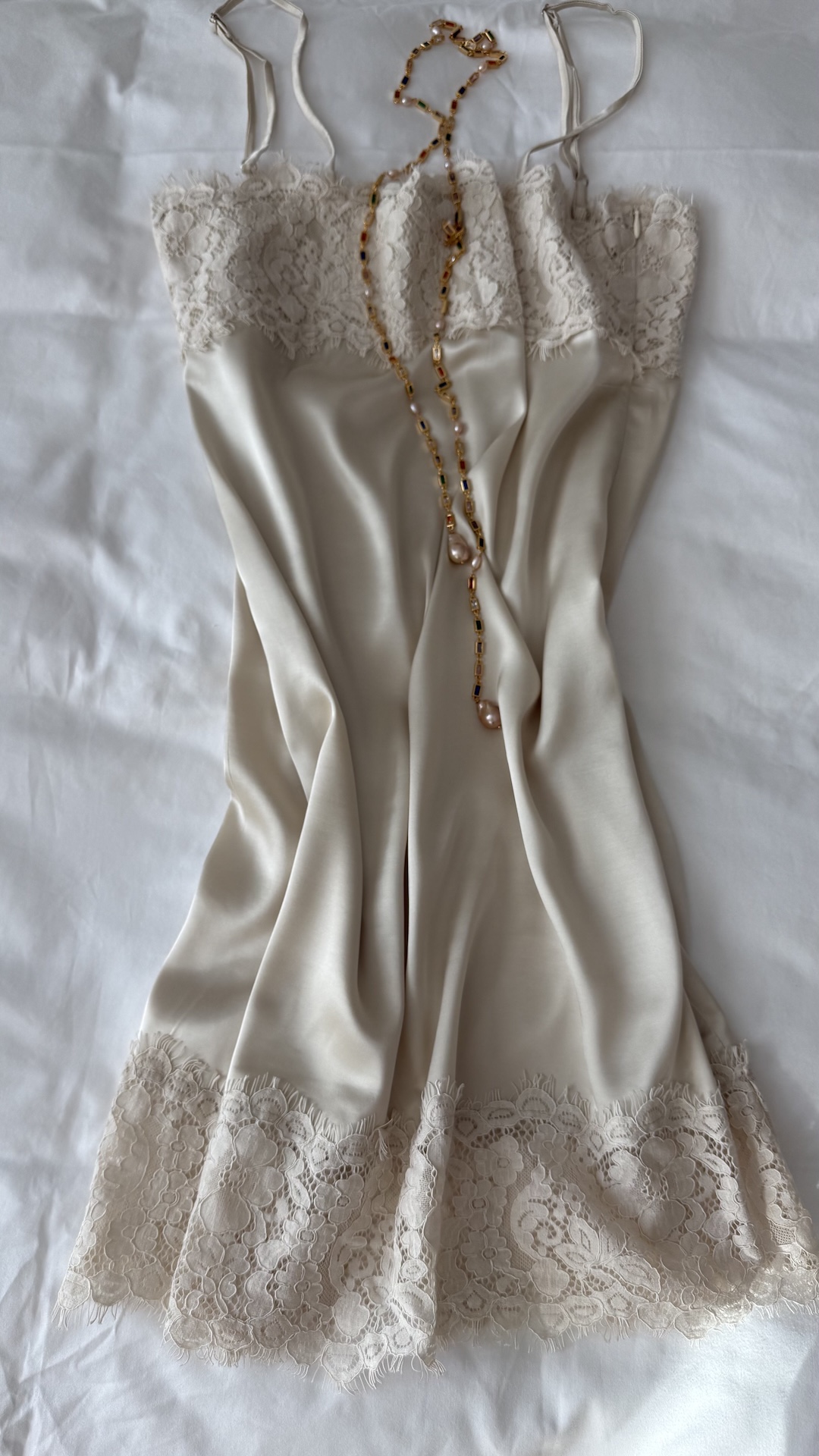 Сарафан из вискозы с широким кружевом