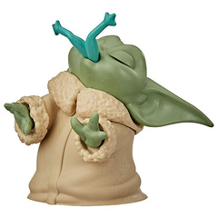 Фигурка Star Wars Bounty Collection Mandalorian Baby Yoda Froggy Snack