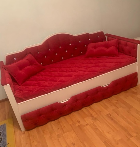 Кровать 