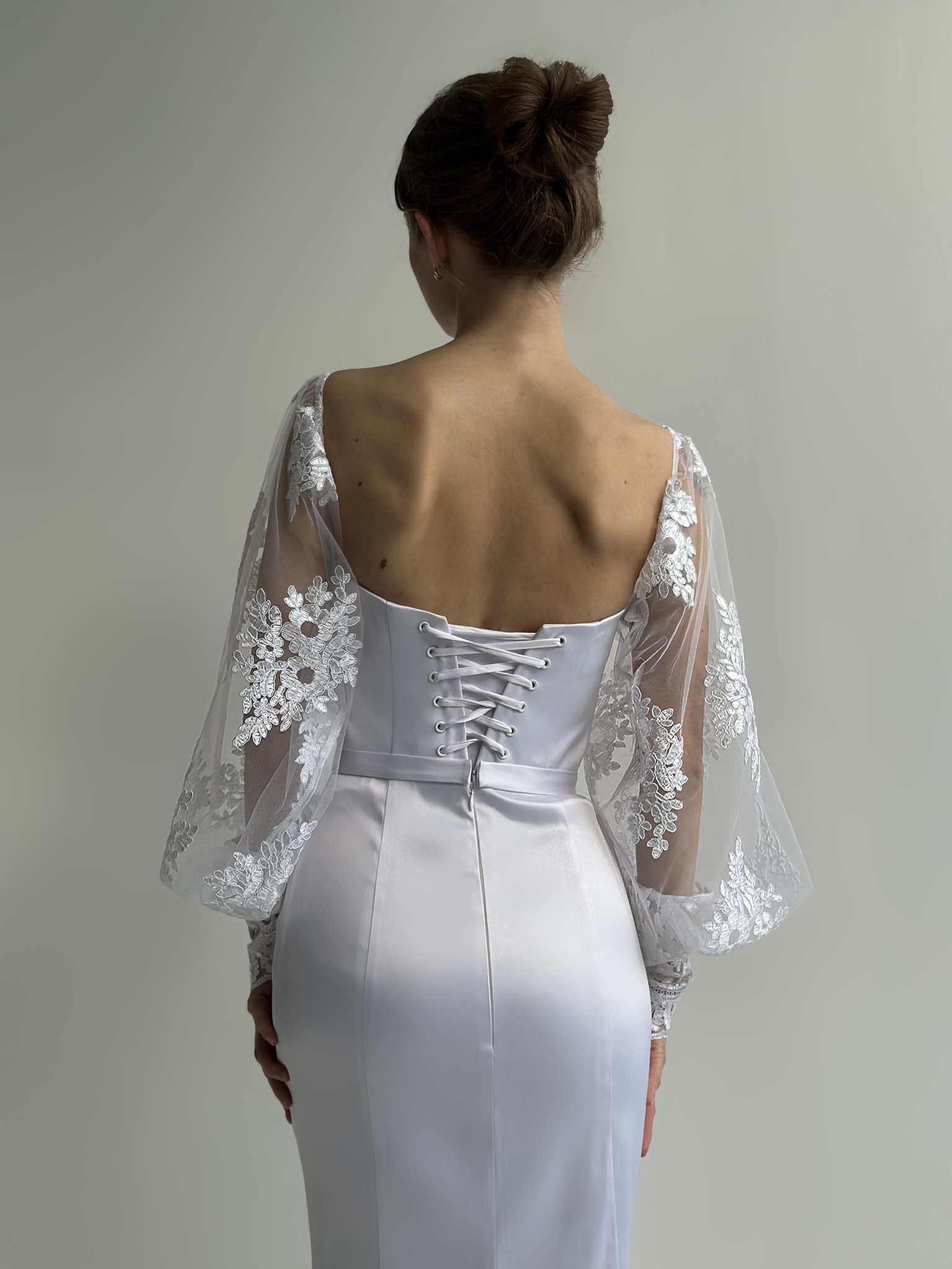 Свадебные платья с рукавами: почему стоит выбрать кружево?