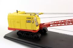 Excavator E-10011 yellow-red 1:43 ModelPro