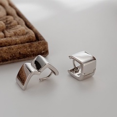 56320 - Стильные серьги кубики (маленькие) из серебра