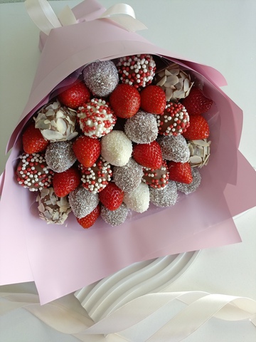 Букет из клубники в шоколаде 