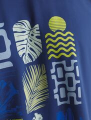 Свободная футболка  с авторским принтом  U49.048 (121402)