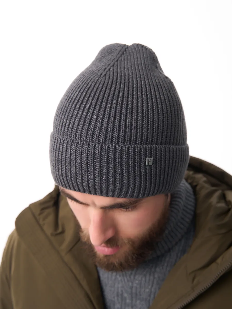 Шапка зимняя на флисе вязаная осень