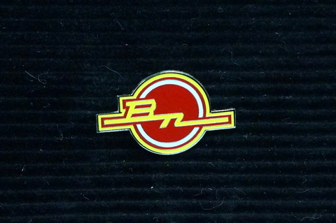 Значок эмблема мото завода ВП