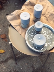 Свеча из бетона с золотой поталью, голубая, Россия