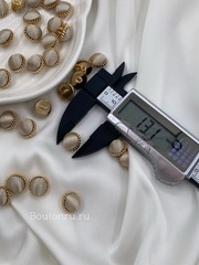 Пуговицы  на ножке атласные бежевые